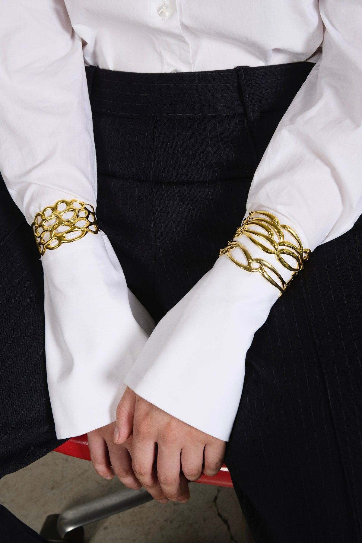 Feggeri Psari Gold Vermeil Large Fish Cuff Bracelet worn by a model